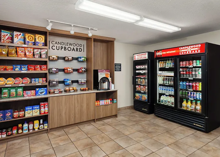 Отель Candlewood - Northwest Chicago By Ihg 2*